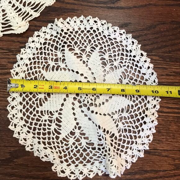 VTG Set Of 7 Crocheted White Purple Yellow Doilies Shabby Cottagecore Decor - Picture 7 of 9